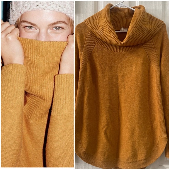 Anthropologie Sweaters - Anthropologie Moth Cowl Neck Georgia Tunic Sweater Gold Size Small Winter Anthro